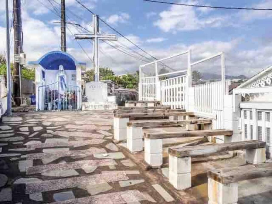 Appartement A 2 Pas De La Plage De Terre Sainte Saint Pierre Exterior foto